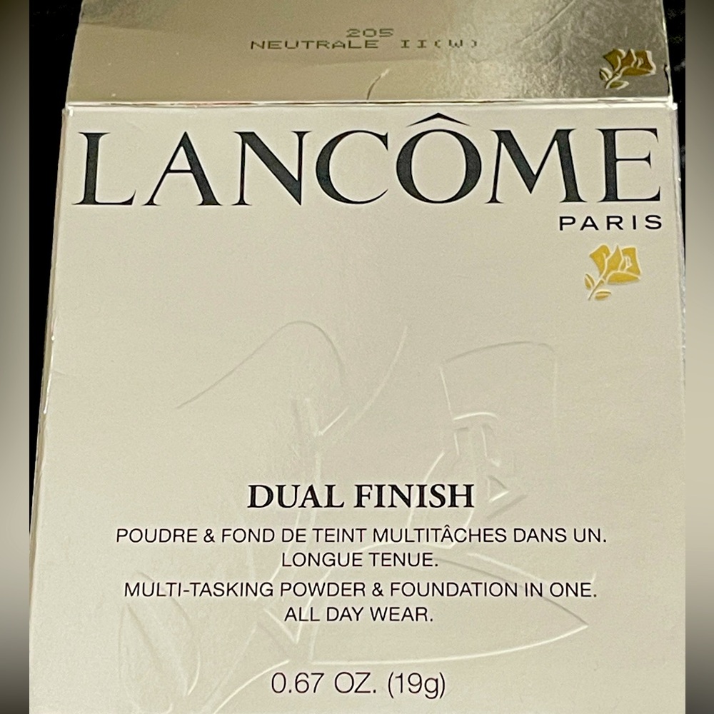 LANCÔME DUAL FINISH

MULTI-TASKING POWDER & FOUNDATION IN ONE

205 Neutrale II W
